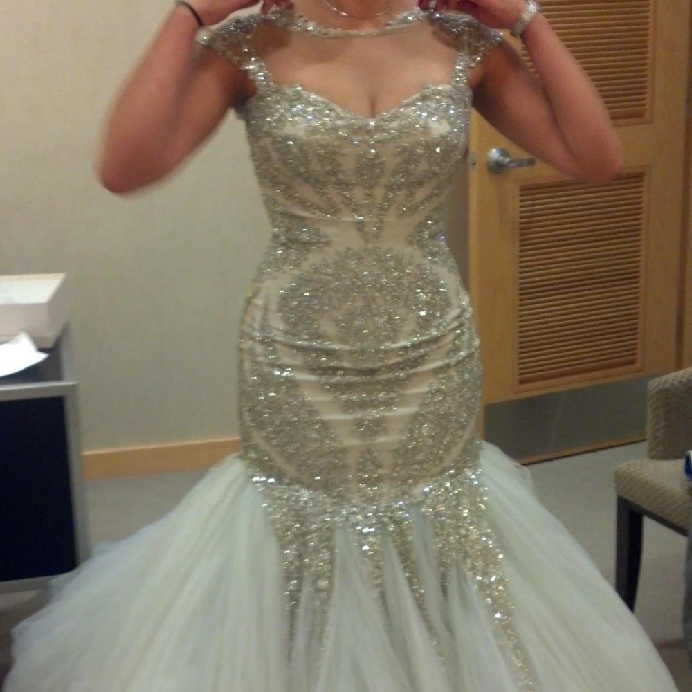 mermaid evening gown and wedding dress + veil - Picture 2 of 9